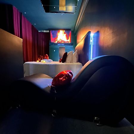 Mieuxqualhotel Jacuzzi Privatif Velvet Desire Bordeaux Dış mekan fotoğraf