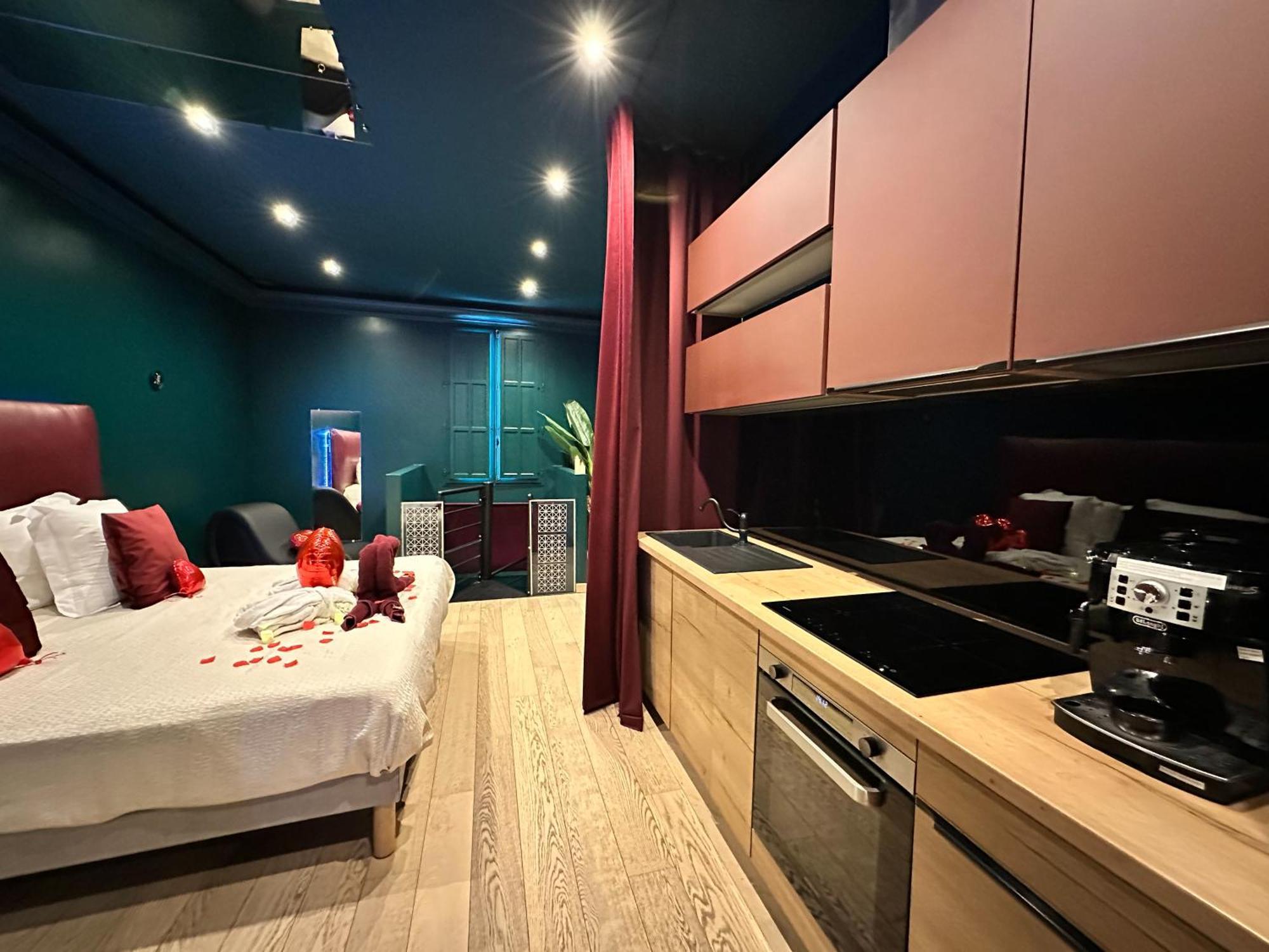 Mieuxqualhotel Jacuzzi Privatif Velvet Desire Bordeaux Dış mekan fotoğraf