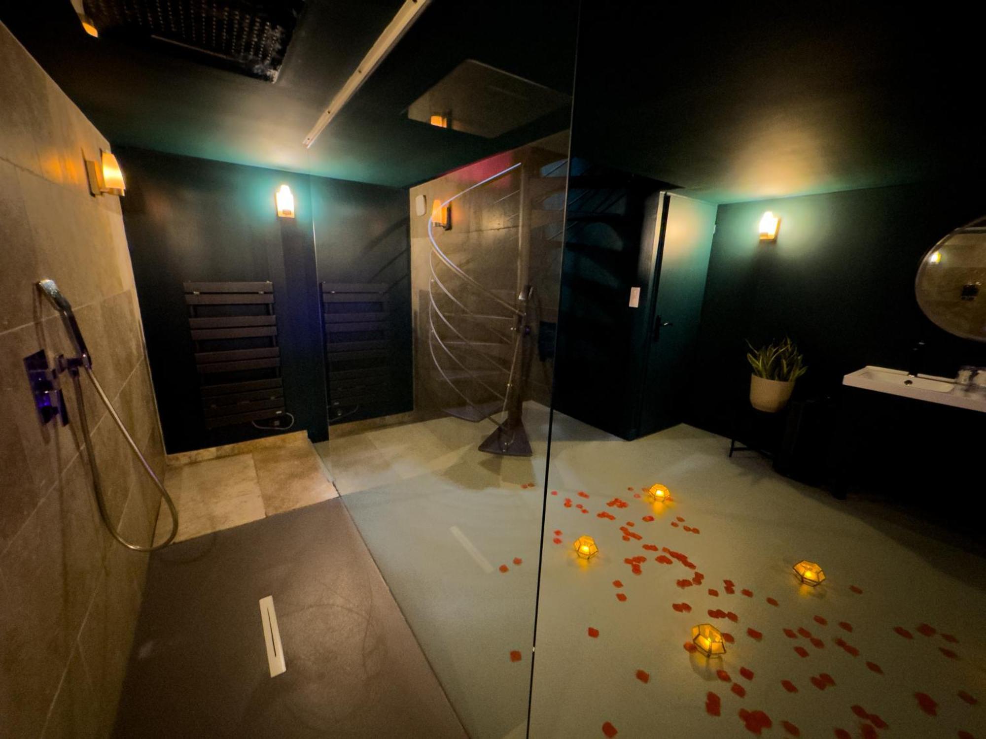 Mieuxqualhotel Jacuzzi Privatif Velvet Desire Bordeaux Dış mekan fotoğraf