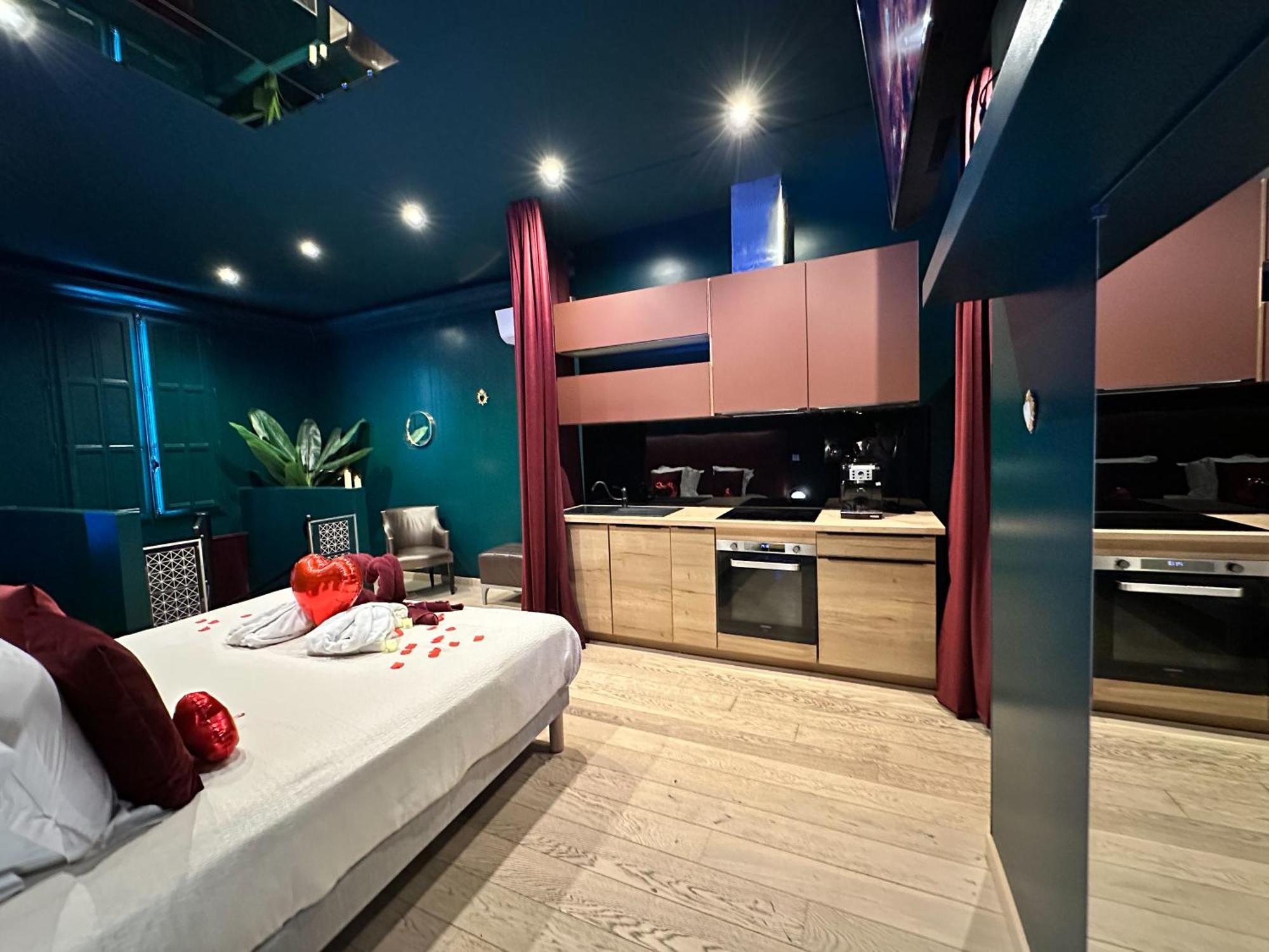 Mieuxqualhotel Jacuzzi Privatif Velvet Desire Bordeaux Dış mekan fotoğraf
